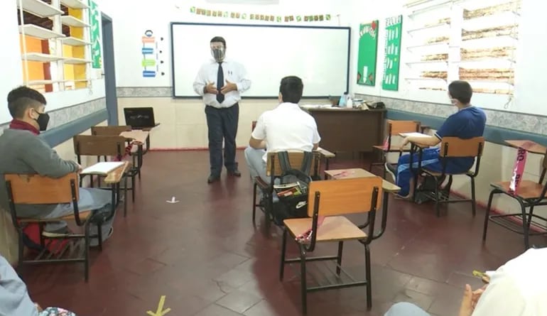 En el colegio privado San Juan Bautista, de Lambaré, comenzaron ayer las clases presenciales.