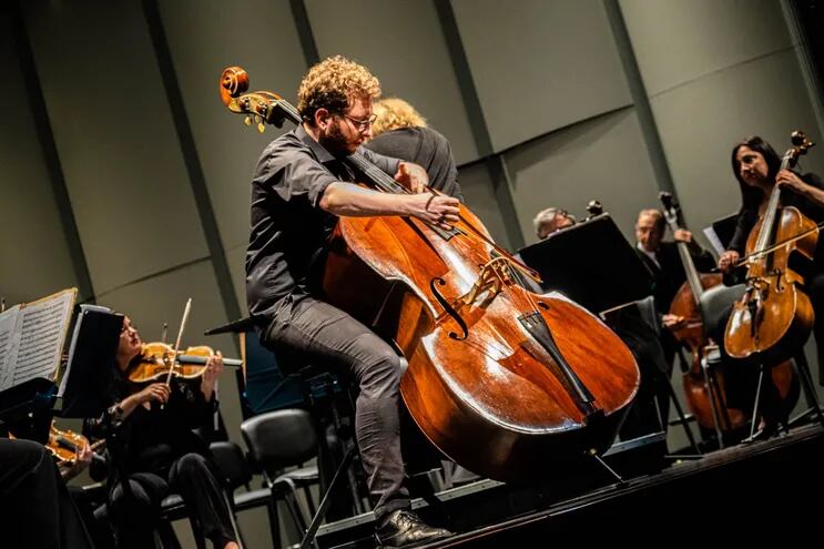 El contrabajista Julián Medina estará hoy como solista en el concierto de la Orquesta Sinfónica Nacional (OSN).