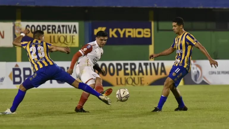 Luqueño y Cerro abrieron el campeonato con un empate sin gol