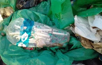 Denuncian que basuras patológicas son arrojadas en vertedero municipal de Ayolas.