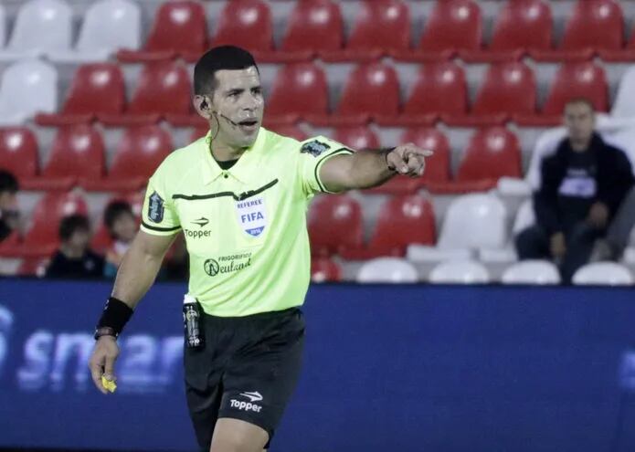 José Natanael Méndez arbitrará el partido entre Guaraní, puntero del Clausura y Nacional, en Dos Bocas.
