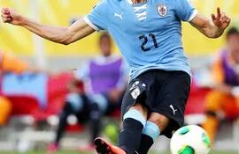 edison-cavani-uno-de-los-delanteros-de-uruguay-que-necesita-ganar-por-varios-goles-a-argentina--224225000000-614037.jpg
