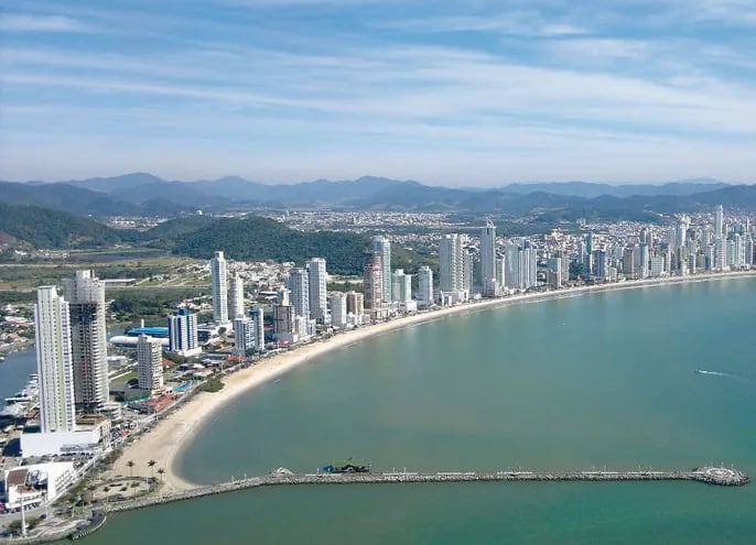 Vista aérea de las playas de Balneario Camboriú.