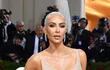 Kim Kardashian llega a la Met Gala en el Museo Metropolitano de Arte de Nueva York, enfundada en un vestido de Marylin Monroe.