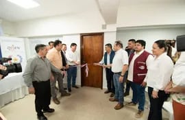 Momento de la inauguración oficial de la oficina de Diben en el departamento de Caazapá.