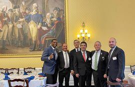 Hugo Velázquez se reunió hoy con congresistas de EE.UU.  en el Capitolio en Washington D.C.