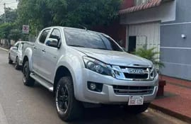 La camioneta que había sido robado en un asalto en Minga Guazú.
