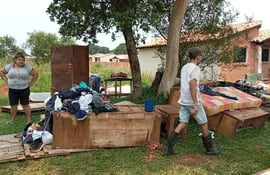 Más de 60 familias fueron desalojadas en Areguá.