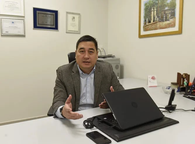 Eduardo Nakayama, candidato a la Intendencia de Asunción por el PLRA.