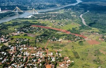 El segundo puente con Brasil ya casi culmina, pero en el lado paraguayo falta mucho.