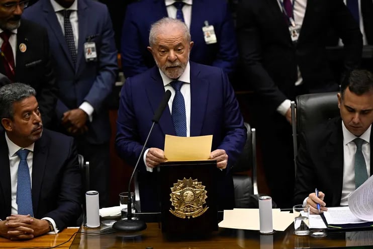 Luiz Inácio Lula da Silva durante su discurso de toma de posesión del cargo, este domingo.