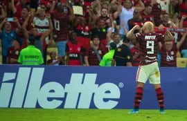 La celebración de Gabriel Barbosa tras su golazo.