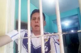 El comunicador de Concepción, Édgar  Chilavert, será sometido desde hoy a juicio, en un cuartel de la Policía.