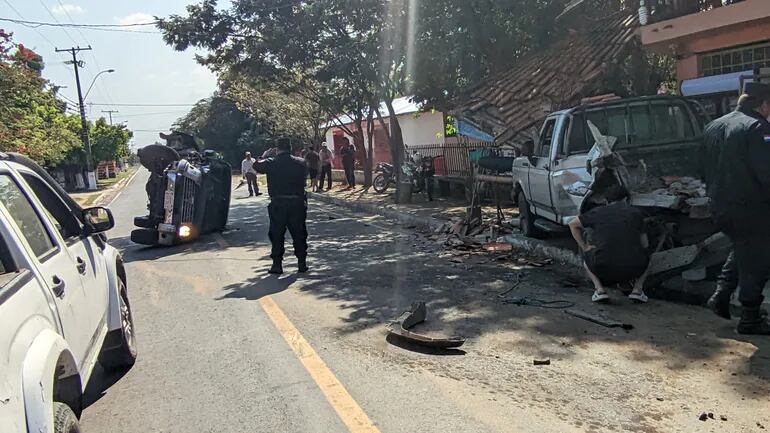 Un aparatoso accidente ocurrió en el centro de la localidad de Isla Umbú.
