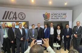 Los ministros de Agricultura de las Américas, en la Conferencia de las Naciones Unidas sobre Cambio Climático (COP 27), en Egipto. Entre ellos, el ministro Santiago Bertoni