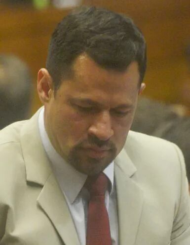 Ulises Quintana (ANR, Añetete), diputado por Alto Paraná procesado por narcotráfico en calidad de cómplice.