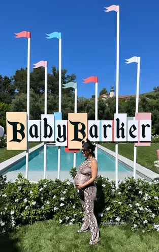 Kourtney Kardashian espera feliz a Baby Barker.