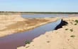 Uno de los brazos del Río Pilcomayo, cuyos pobladores enfrentan los severos efectos de la sequía.