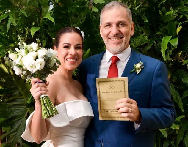 Se casaron Rosa Acosta Riveros y Jorge Manuel Fracchia Casco.