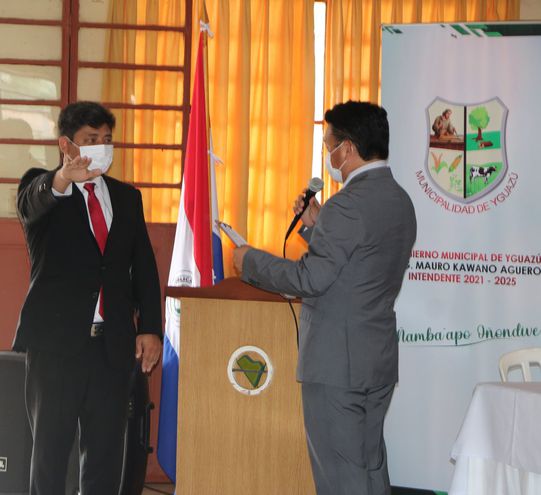 El intendente Mauro Kawano (ANR) juró por un segundo período en Yguazú.