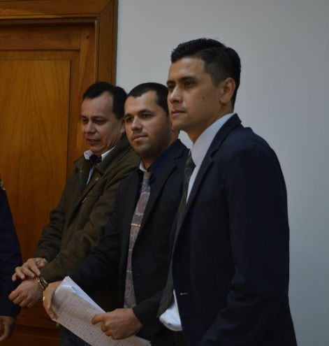 Aldo Marcial MorÃ­nigo y sus abogados Heriberto Pimentel y AnÃ­bal Barrios.