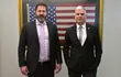 El embajador de Estados Unidos en Paraguay, Marc Ostfield, junto a Paul Dean, subsecretario adjunto principal de la Oficina de Control de Armamentos, Disuasión y Estabilidad.