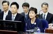 fotografia-de-archivo-de-la-expresidenta-surcoreana-park-geun-hye-durante-su-juicio-en-seul-en-el-que-fue-encontrada-culpable-de-abuso-de-poder-coac-213152000000-1697752.jpg