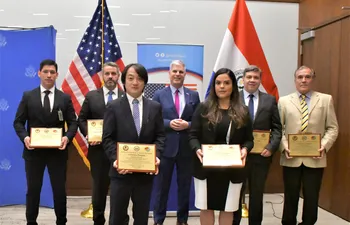 Fiscales y agentes de la Senad fueron condecorados hoy por la Embajada de los Estados Unidos por su trabajo en el marco de la investigación A Ultranza.