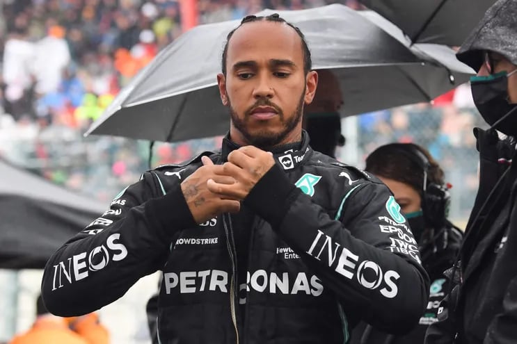 Para el inglés Lewis Hamilton, la carrera fue una “farsa”.