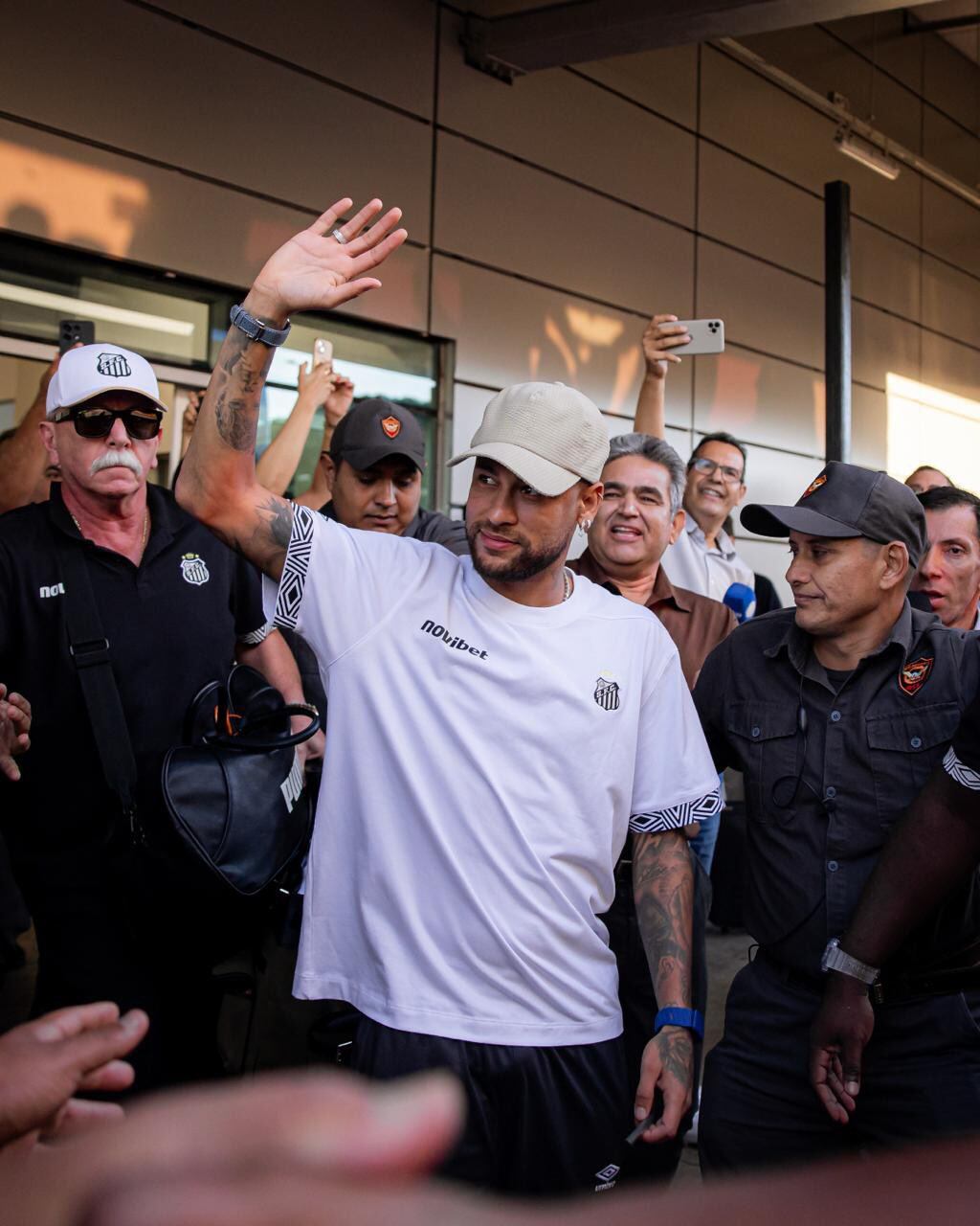 Neymar desata la locura en la frontera Paraguay-Brasil antes del duelo entre Recoleta y Santos por la Copa Sudamericana