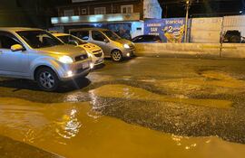 Ruta PY02 casi Leopardi, en pésimo estado.