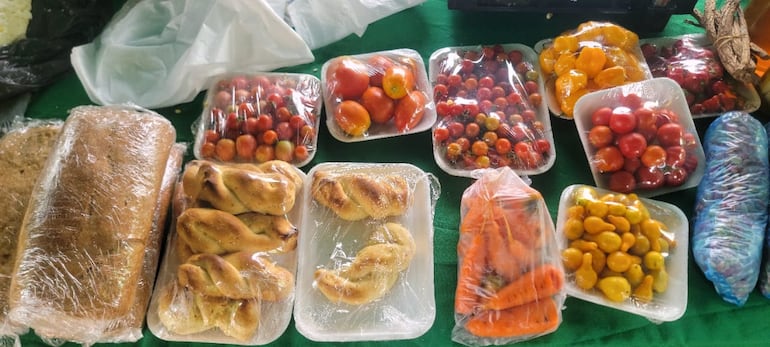 Feria agroecológica de la Pastoral Social ofertó productos pecuarios en Encarnación