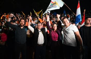 El acto de lanzamiento de candidatura del Yo Creo, en Ciudad del Este, se realizó en el anfiteatro del Lago de la República.