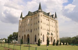 Visitar la iglesia Madre del Buen Consejo es como estar en otro país, por la belleza y la paz que transmite el lugar.