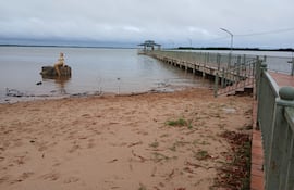 La crecida del río Paraná afecta a varios barrios de Cerrito.