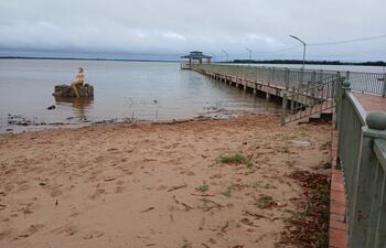 La crecida del río Paraná afecta a varios barrios de Cerrito.