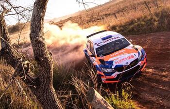 El Skoda Fabia R5 de Nicolás Tomboly y Juan José Sánchez durante el Super Prime en La Colmena por la cuarta fecha del Campeonato Nacional de Super Prime.
