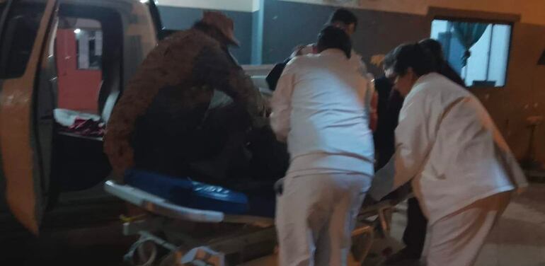 Horqueta: policías ayudan a mujer indígena a dar a luz en una patrullera