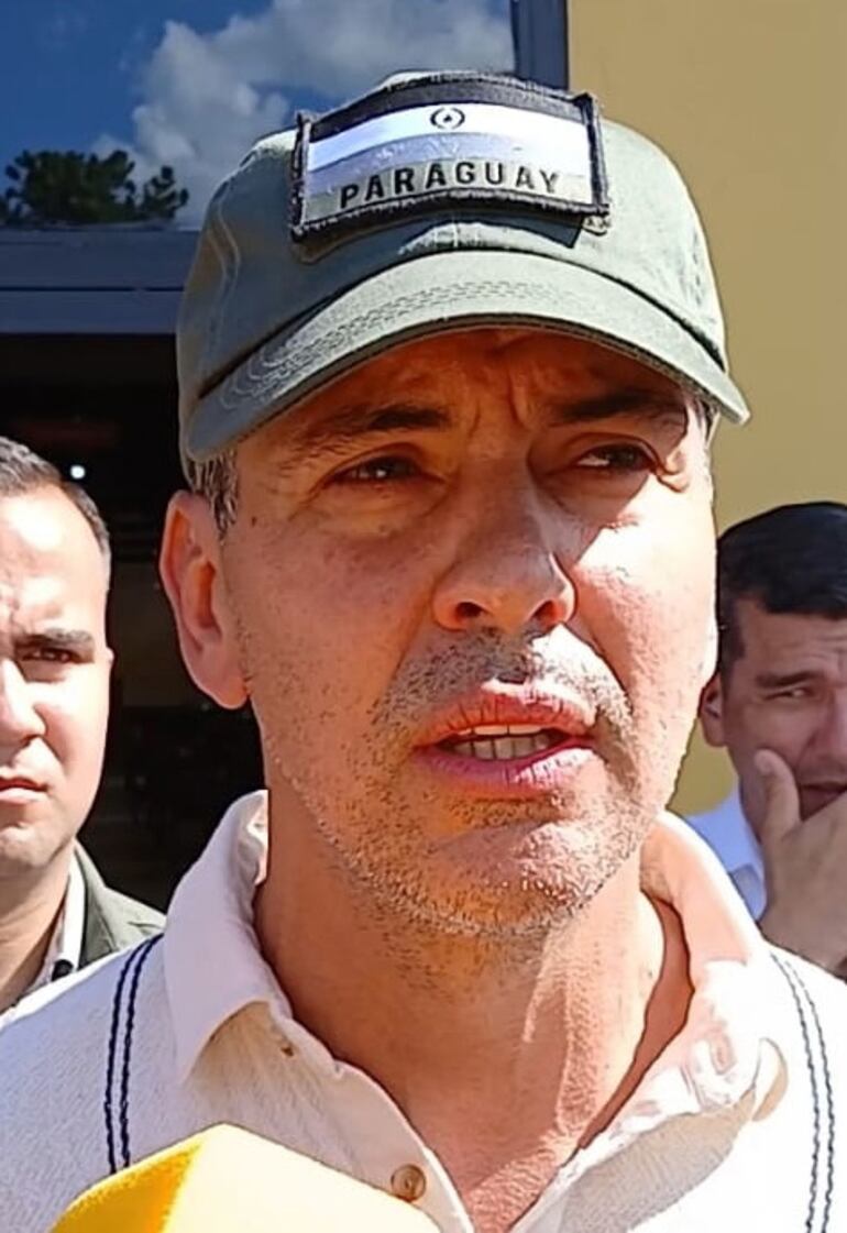 Santiago Peña, presidente.