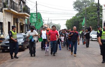 Marcha campesina por las calles del distrito de Paraguarí.