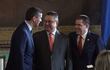 El presidente Santiago Peña, el embajador Gustavo Leite y el expresidente Horacio Cartes.