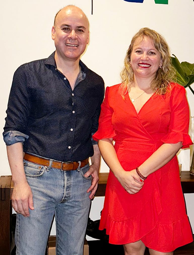 Hernán Benítez Rodas y Marcella Zub Centeno.