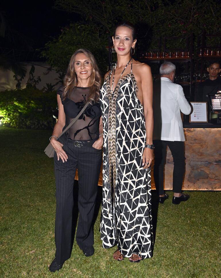 Patricia Giménez y Caro Aveiro.