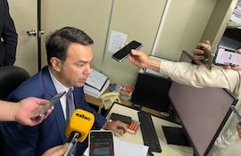 Juez Rolando Duarte, en conferencia tras la audiencia de imposición de medidas a Elián López Torres.