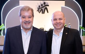 Brindis del Banco Familiar