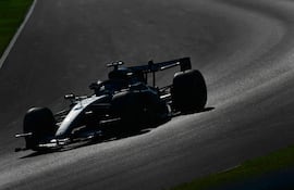 El monoplaza de Mercedes del piloto británico George Russell en el segundo ensayo libre del Gran Premio de Italia de la Fórmula 1 en el Circuito de Monza, en Monza, Italia.