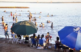 El senador José Oviedo señaló que está trabajando en la planificación de un proyecto de ley que aumente los días de vacaciones.