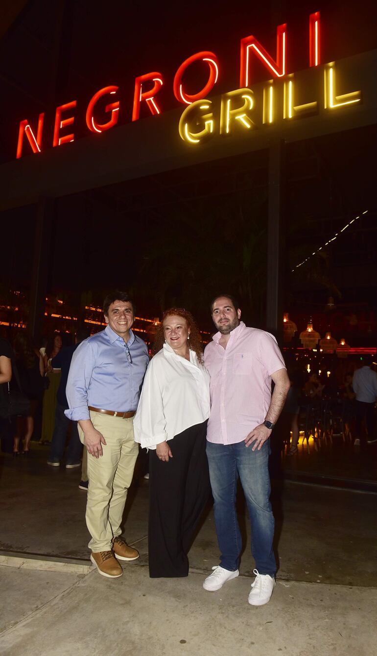 Gustavo Piris, Caro Lenguaza y Jerónimo Martínez.