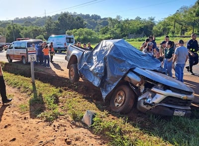 Itapúa: automovilista muere en increíble accidente de tránsito tras ser golpeado por una piedra