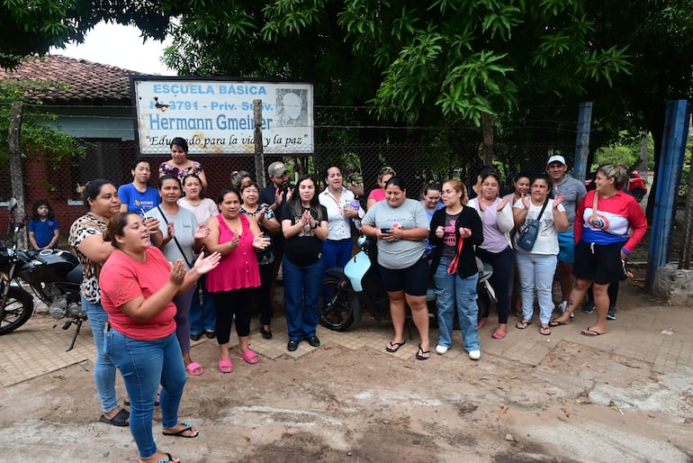 MEC: más escuelas se suman a protestas por falta de kits escolares